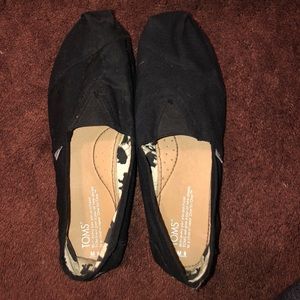 Toms Shoes